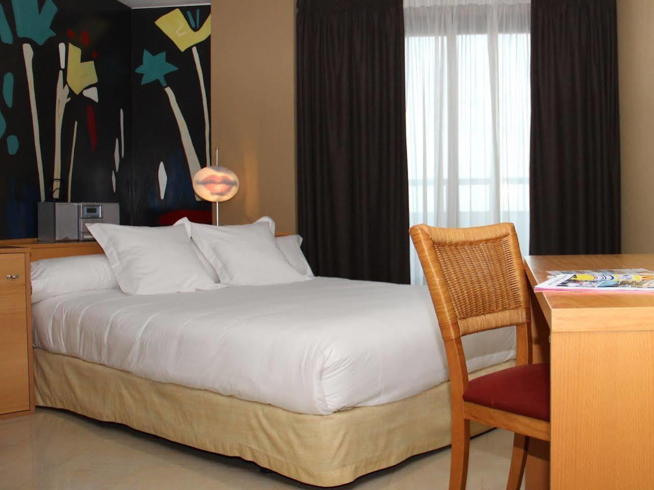 Apartamentos Marina D'Or Beach 오로페사델마르 외부 사진